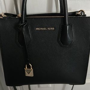 Michael Kors Small Mercer Purse